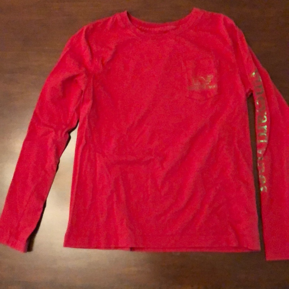 Kids unisex Vineyard Vines long sleeve tee.